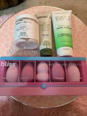 Vitamins and Sea Beauty Plantanicals and Bliss 4 piece Skin Care all brand new